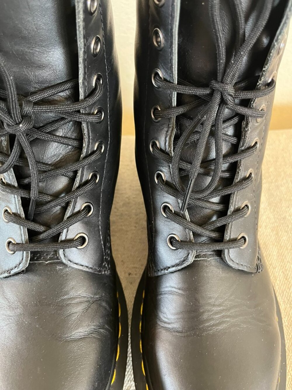 Dr. Martens Woman's Airwair 11821 Black Leather Combat Ankle Boots Sz 9 - Picture 5 of 13